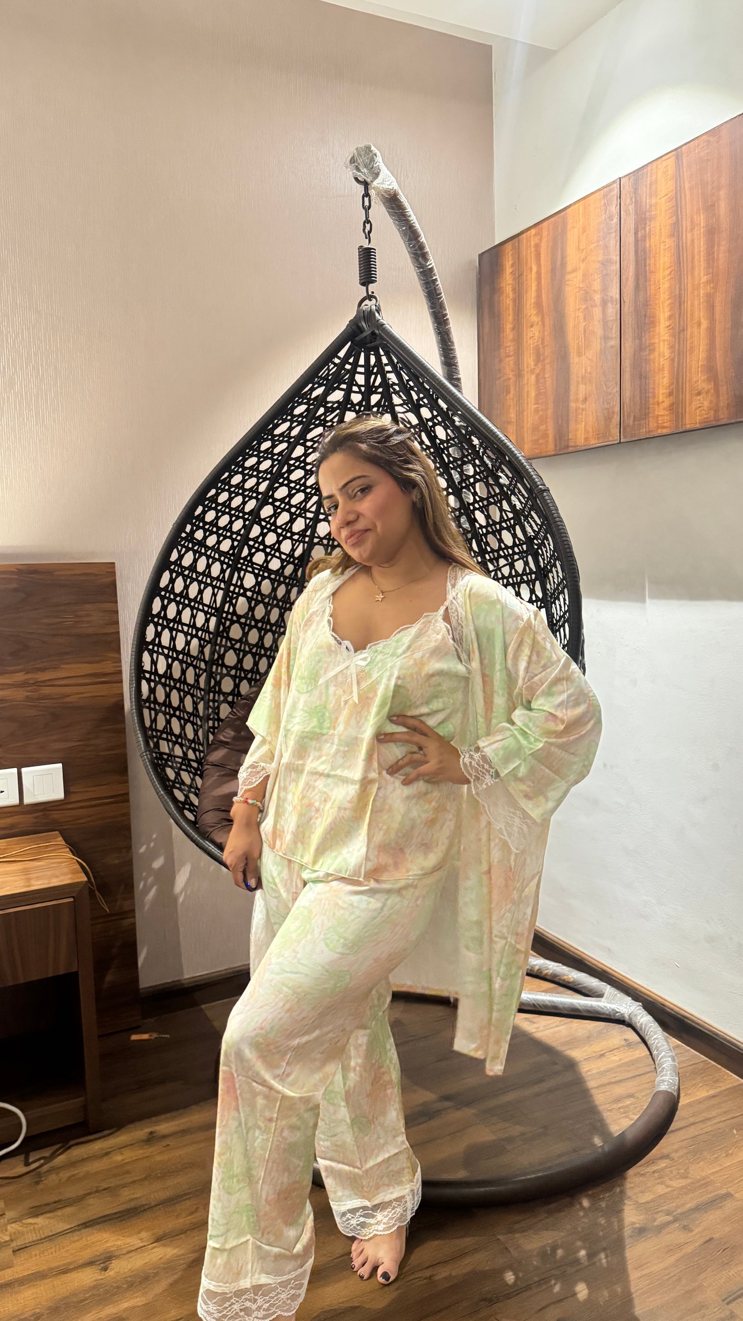 luxurious nightwear 4pc set