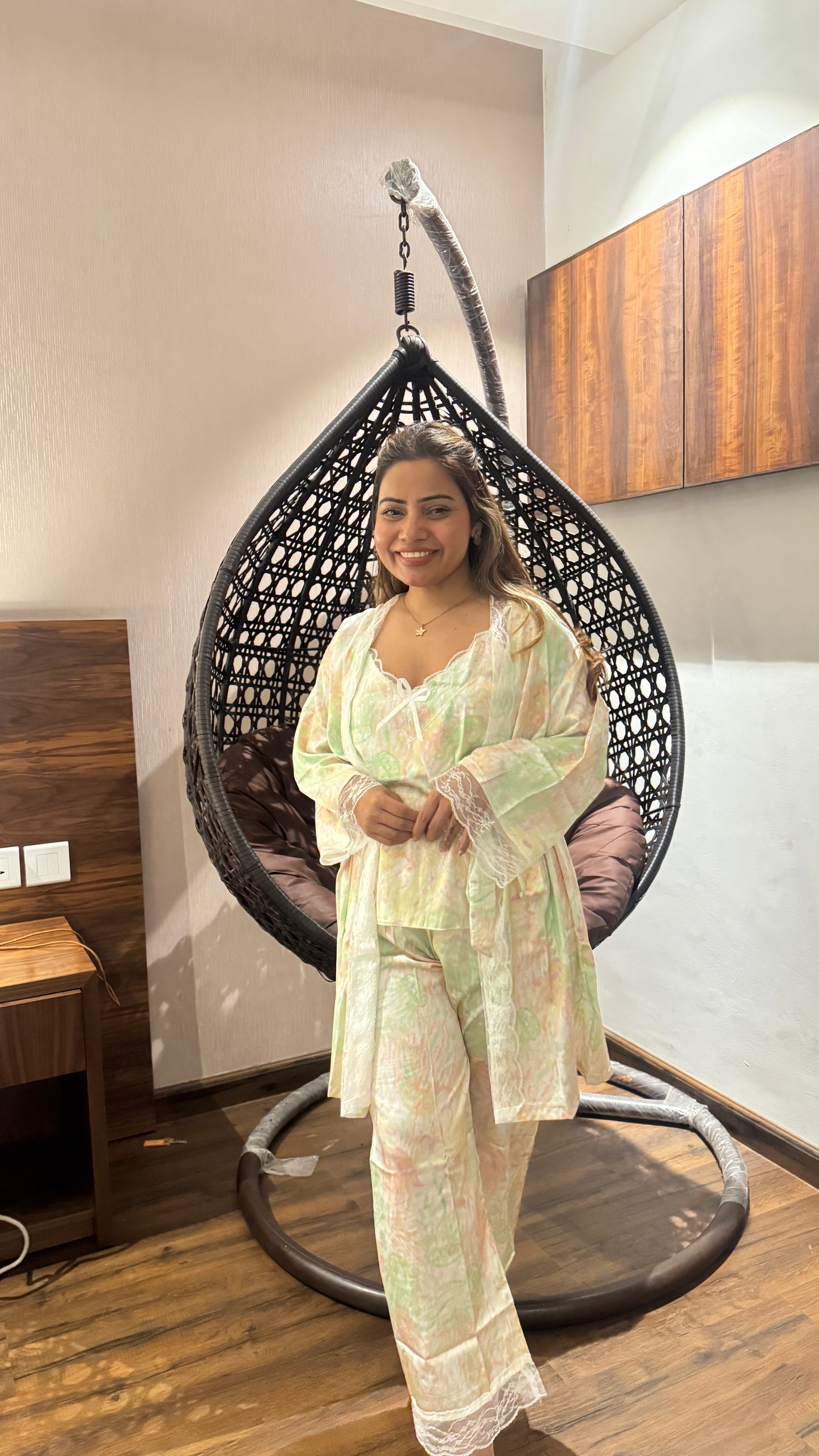 luxurious nightwear 4pc set