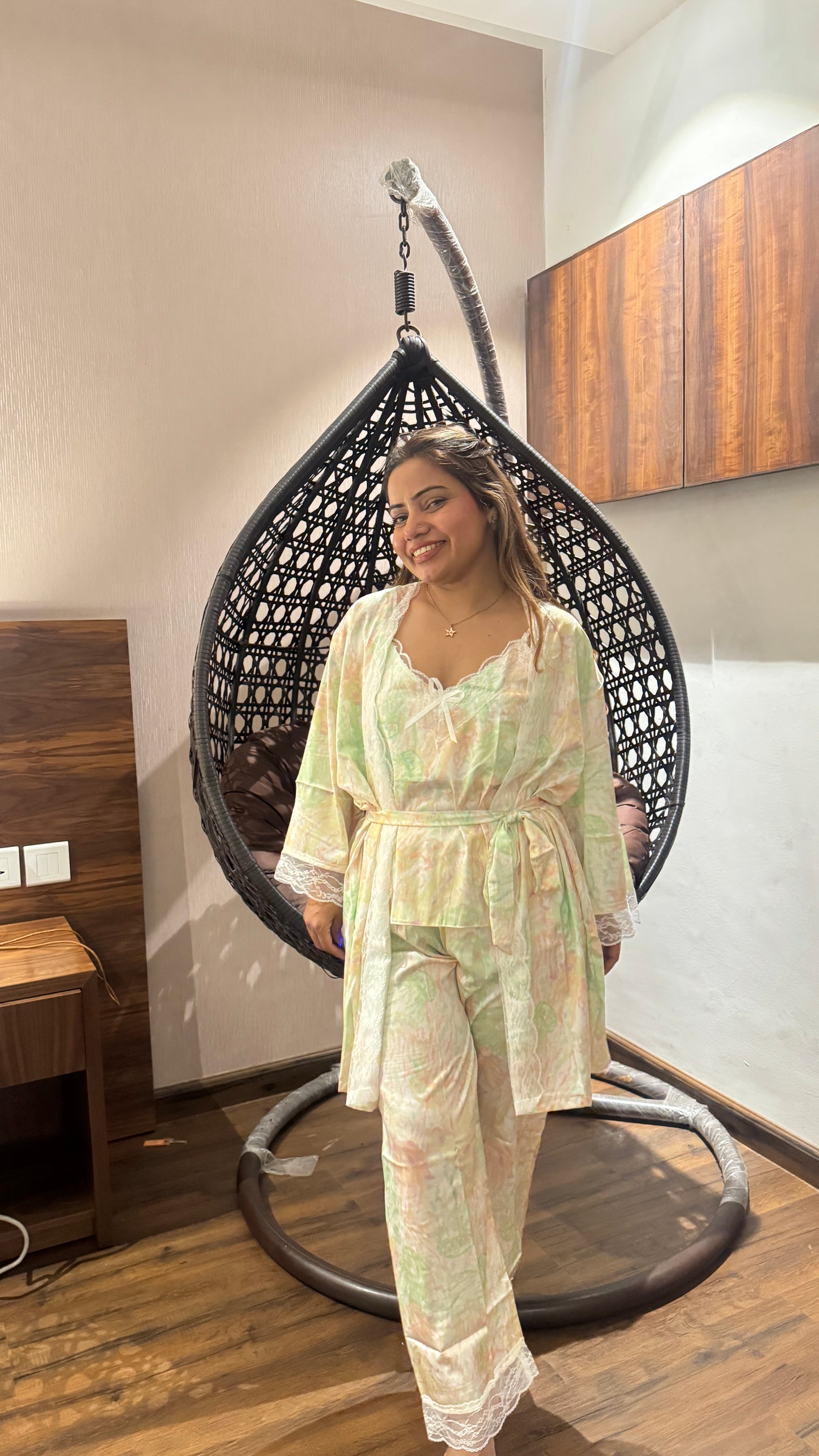 luxurious nightwear 4pc set