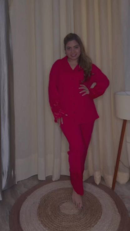 luxurious lace 2-piece nightwear set